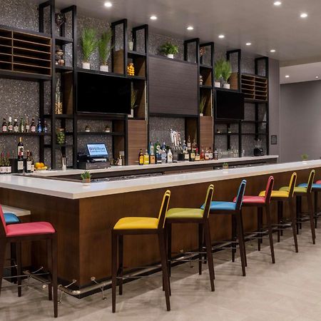 Hilton Garden Inn Pomona, Ca Екстер'єр фото