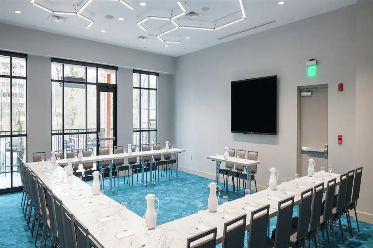 Hilton Garden Inn Pomona, Ca Екстер'єр фото