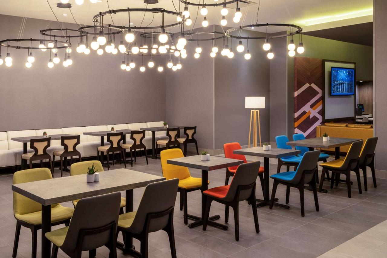 Hilton Garden Inn Pomona, Ca Екстер'єр фото