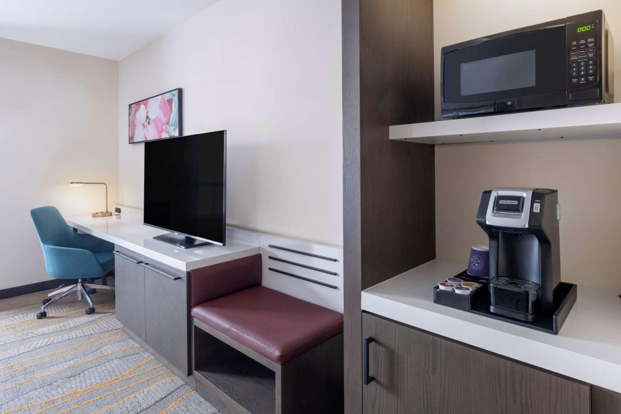 Hilton Garden Inn Pomona, Ca Екстер'єр фото